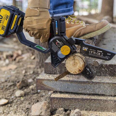 CAT DG231 18Volt 4.0Ah Li-ion 12CM Profesyonel Şarjlı Kömürsüz Zincirli Testere