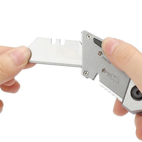WORKPRO WP211012 Ağır Hizmet Alüminyum Gövde Katlanır Rötuş Maket Bıçağı + 10 Adet Yedek Bıçak